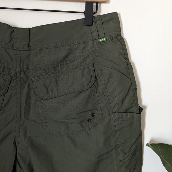 REI | UPF 50+ | Green Athletic Outdoor Hiking  Shorts - Picture 6 of 10